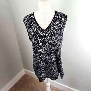 Vince Camuto Women's Sleeveless V Neck Stretch Top Black And White Size Medium